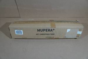 lot 9 image: 4 Artificial Christmas Tree