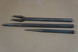 lot 21 image: Ball Joint Tool and Large Punches