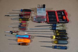 lot 27 image: Assorted Screwdrivers - Snap-On, Craftsman