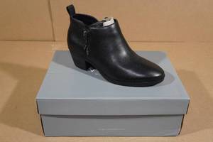lot 40 image: Vionic Cecily Womens Ankle Boots -Size 6