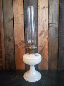 Vinage Aladdin Model A Kerosene Lantern
