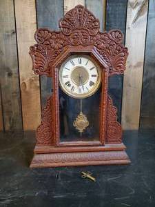 Vintage Working MantleShelf Clock with Key