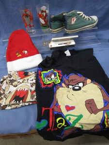 Taz Shirt, Tumblers, Pen Earrings