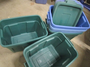 Five Rubbermaid Roughneck Totes