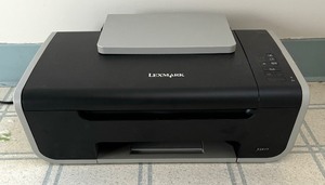 lot 37 image: Lexmark Printer