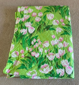 lot 81 image: Vintage Queen Size Bedspread by Springmaid