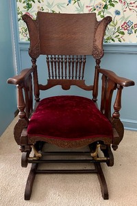 lot 41 image: Vintage Victorian Spindle Back Rocker  Glider