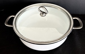 lot 69 image: Chantal Enamel On Steel White Roaster Pan Dutch Oven with Oval Dome Glass Lid