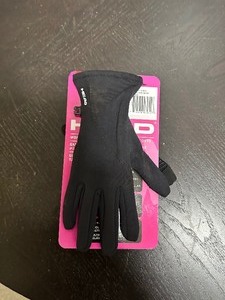 lot 91 image: New Head Womans Medium Touchscreen Running Gloves - Works With Phones  Black