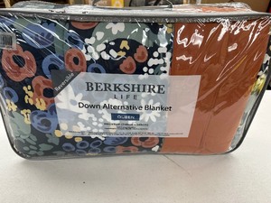 lot 155 image: New Reversible Down Alternative Blanket by Berkshire Life - Queen Size Flowers  Solid Orange