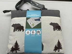 lot 156 image: New PENDLETON Outdoor Packable Blanket - Woodland Bears