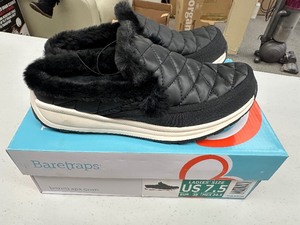 lot 147 image: New Womens Baretraps Gemma Spring  Winter Faux Fur Lined Shoes  Mules  Slippers Size 7.5 Black