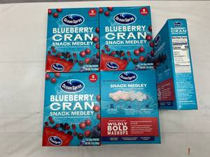 lot 141 image: 5x 5-1oz Packs Ocean Spray Blueberry Cran Snack Medley