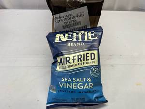 lot 246 image: S. 6x 1.7oz Kettle Air Fried Sea Salt & Vinegar Potato Chips