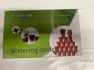lot 5 image: 20 Small Mini Flower Pots