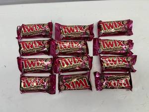 lot 97 image: 12 Cookie Dough Twix