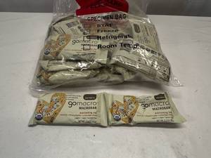 lot 101 image: 25 Gomacro Coconut, Almond Butter & Chocolate Chips