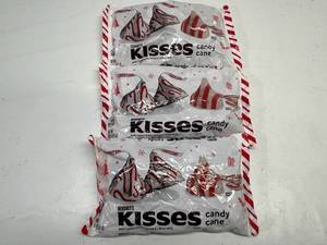 lot 104 image: 3x 9oz Candy Cane Kisses