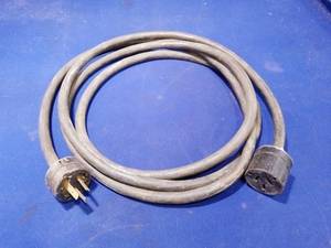 lot 5 image: heavy duty extension cord
