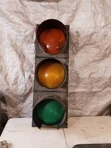 lot 16 image: 42 stop light