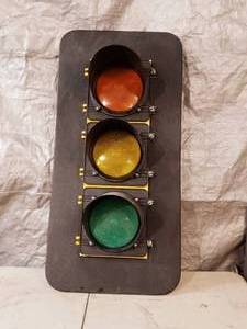 lot 17 image: 40 stop light