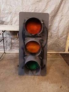 lot 19 image: 53 Stop Light