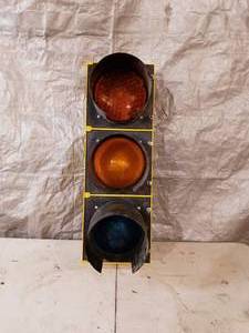 lot 20 image: 30 Stop Light