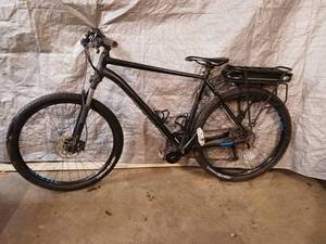 lot 25 image: Cannondale XXL mountain bike with E bike add on kit no charger untested