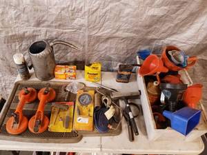 lot 37 image: automotive tools and supplies
