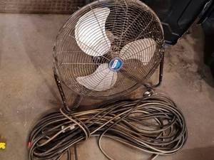 lot 60 image: fan and heavy duty extension cord