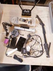 lot 62 image: Assorted electronics, Bluetooth speakers, selfie stick