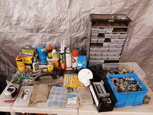 lot 63 image: Hardware and organizers