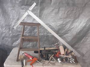 lot 106 image: Johnson t-square, step ladder, painting supplies, wire brushes