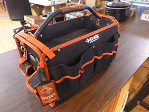 lot 17 image: Husky Tool Bag