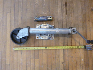 lot 19 image: Trailer Jack