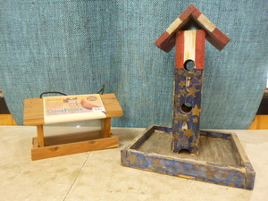 lot 40 image: 2 Bird Feeders