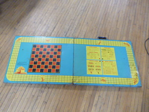 lot 54 image: Vintage Folding Game Table