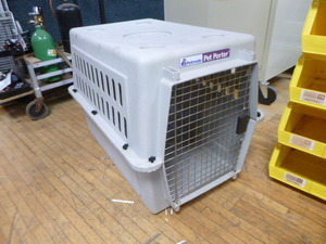 lot 83 image: Petmate Pet Porter Pet Kennel
