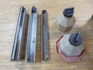 lot 89 image: Chicken Feeders and Waterers
