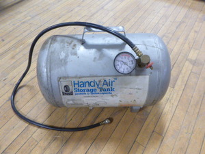 lot 94 image: Handy Air Storage Tank
