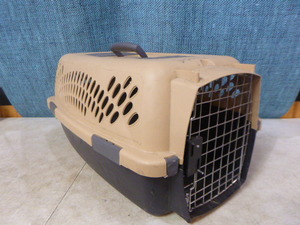 lot 162 image: Small Pet Taxi