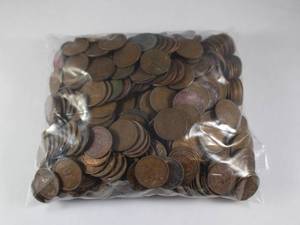 lot 30 image: Wheat Pennies Approximately 500