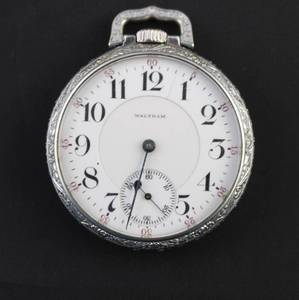 lot 34 image: Waltham Crescent St Pocket Watch 21 Jewels Ticks