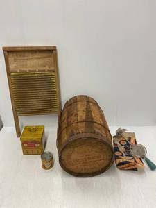 lot 5H image: Vintage Household Advertising Collectibles Lot