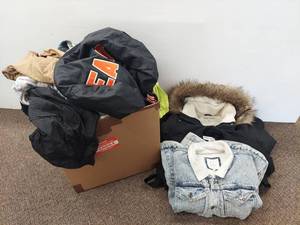 lot 13K image: Lot of 20 Mens & Womens Coats