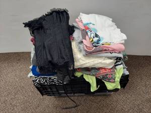 lot 15K image: 30 Womens Clothing Lot M-XL