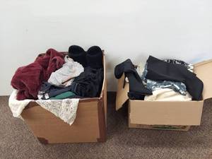 lot 17K image: Lot of assorted womens clothing and shoes