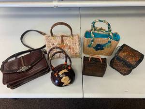 lot 20R image: Vintage Handbag Collection Lot