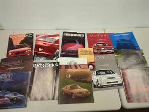lot 21A image: Vintage Car Brochure Collection
