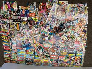 lot 24 image: Vintage Comic Book Collection MarvelDC